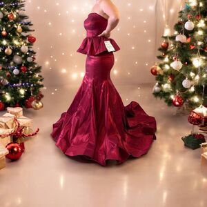 Formal gown B. Darlin NWT silky red $139 MSRP